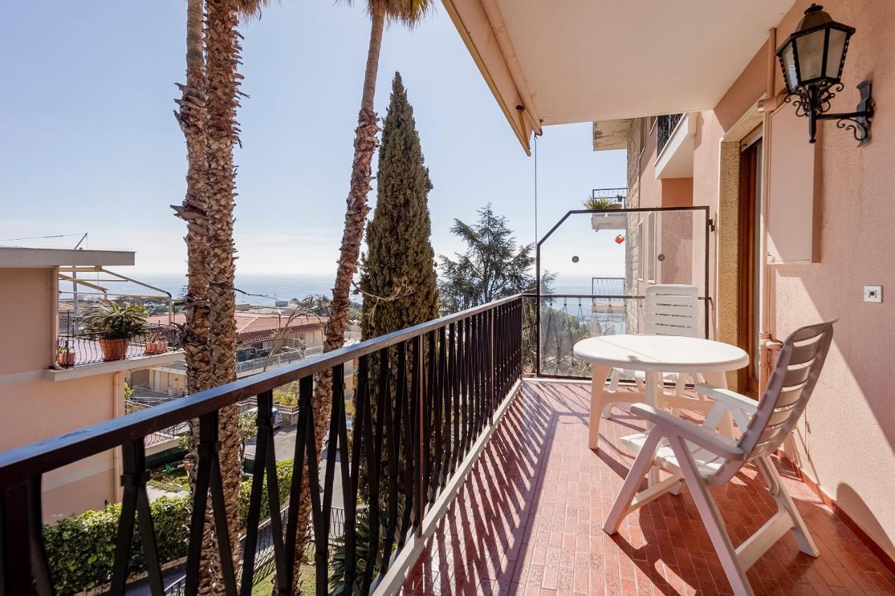 Lemon Tree Apartment - Garden, Sea View, Wifi Санремо Экстерьер фото